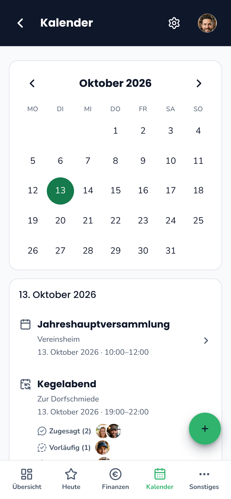 Der Kalender in der App: der Oktober mit dem hervorgehobenen Tag, darunter die Termine des Tages – Jahreshauptversammlung und Kegelabend mit Zusagen und vorläufigen Antworten